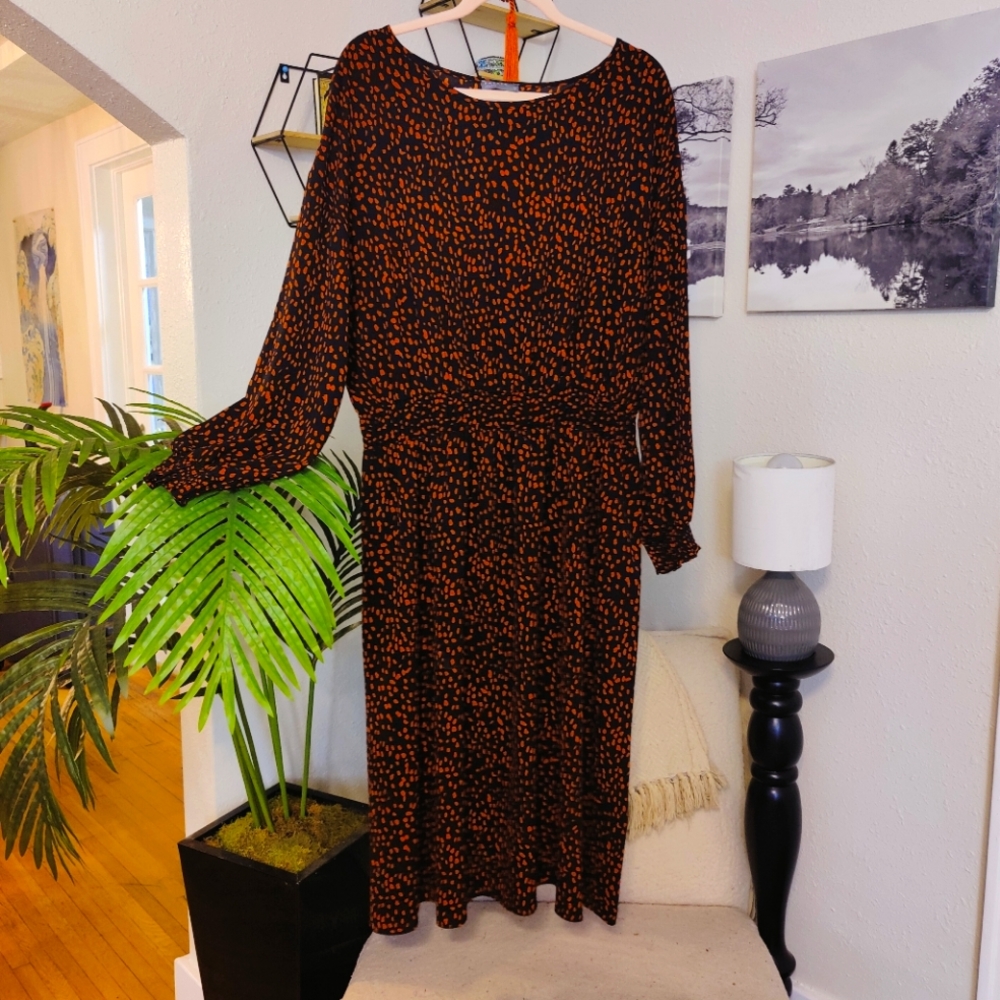 Papaya Curve Long Sleeve Midi Dress